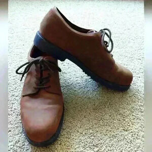 NUNN BUSH MEN'S BROWN LEATHER SHOES. SIZE 10.5.